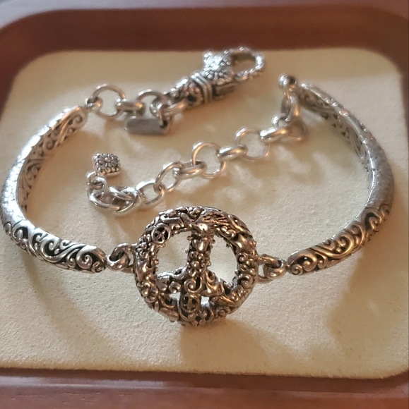 925 Sterling Silver Peace Bracelet - Picture 4 of 9
